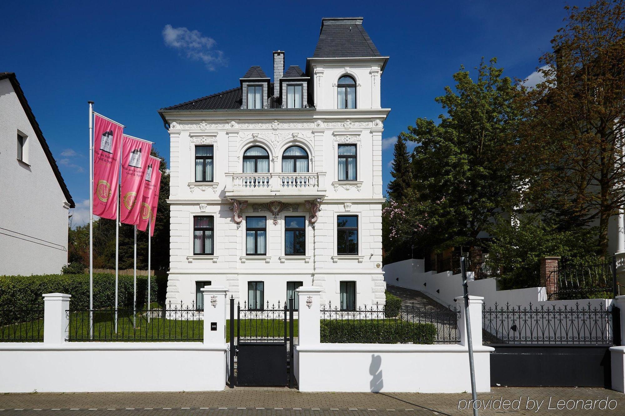 Boutique Hotel Villa Am Ruhrufer Golf & Spa Mülheim an der Ruhr Esterno foto
