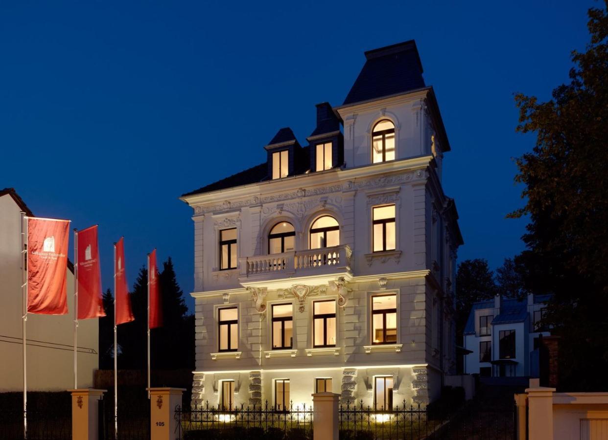 Boutique Hotel Villa Am Ruhrufer Golf & Spa Mülheim an der Ruhr Esterno foto